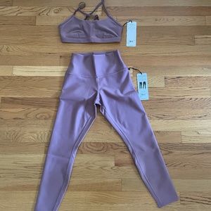 Alo Yoga Set
